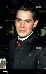 HENRY CAVILL 'THE COUNT OF MONTE CRISTO' EL CAPITAN THEATRE HOLLYWOOD LOS  ANGELES USA 23 January 2002 Stock Photo