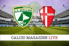 Padova in completo biancoscudato, avellino in completo verde. Pqsg2qfr Pth M