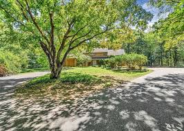 66 Taylor Rd, Stow, MA 01775