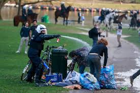 „es gab auch in den 1990er jahren jugendunruhen. Corona Urteil Schluss Mit Verboten Belgische Richter Erklaren Alle Coronamassnahmen Per Sofort Fur Illegal