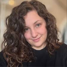 ONE PIECE Mon fils de 7 ans lit le manga ONE PIECE à l'école. Il me dit que  tout le monde lit ça à l'école, que c'est ce qui est cool. Après