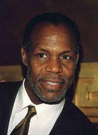 Browse danny glover movies and tv shows available on prime video and begin streaming right actor, producer and humanitarian danny glover has been a commanding presence on screen, stage. Danny Glover Geburtstag Alter Und Sternzeichen