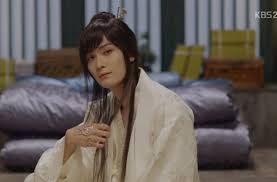 South korean actor lee seung gi and 'hwarang' actress lee da in are in a relationship. Hwarang Ep 5 8 Secondary Characters Steal The Show Seoulbeats