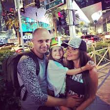 Din 2011, andreea antonescu era căsătorită cu un afacerist. Andreea Antonescu Nici DivorÅ£atÄƒ Nici LinistitÄƒ Cu Noul Iubit 5 Luni De RelaÅ£ie Cu Certuri DespÄƒrÅ£iri Si ReclamaÅ£ii La PoliÅ£ie Click Mobile