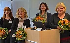 She showed interest in acting and performing from a young age. Landes Und Regionalverbande O Bib Das Offene Bibliotheksjournal Herausgeber Vdb