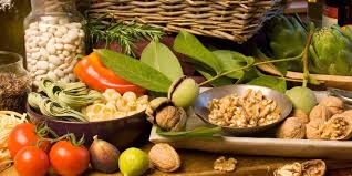 German Hospital Tirane - DIETA MESDHETARE, EKZAKTËSISHT ÇFARË DUHET PËR  ZEMRËN…DHE JO VETËM! Ka afërsisht apo më tepër se një dekadë që dieta  mesdhetare është promovuar si një mënyrë efektive për të