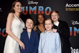 Maddox, pax, zahara, and shiloh make an appearance at the kung fu panda 2 premiere with brad and angelina! Angelina Jolie Reveals Daughters Zahara And Vivienne Underwent Surgery And She Is Proud Of Them London Evening Standard Evening Standard
