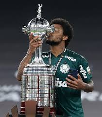 / eu não beijei ninguém e continuo sem mozão. Luiz Adriano Campeao Football Libertadores Luizadriano Palmeiras Teams Hd Mobile Wallpaper Peakpx