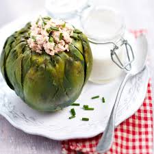 Recettes de artichauts et accompagnements sélectionnées pour 100% de plaisir garanti. Comment Reussir La Cuisson D Un Artichaut Nos Conseils Et Recettes Femme Actuelle Le Mag