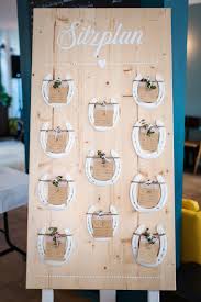Sitzplan Diy Mit Weissen Hufeisen Hufeisen Hochzeit Pferde Hochzeit Meine Hochzeit