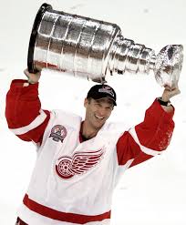 Widely regarded as one of the best goaltenders of all time, hasek played for the chic. V Detstvi Strihal Fotky Karticky Poznal V Nhl Tam Je To Velky Hit I Byznys Rika Hasek Aktualne Cz