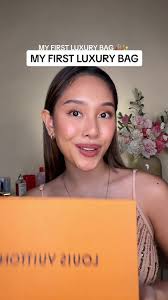 #firstluxurybag #luxurybag #louisvuitton