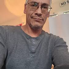 I'm so old I remember when 'Sit and Spin' was a kids toy and also a top  shelf come back!