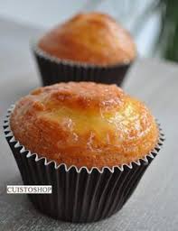 3 œufs180g De Sucre8cl D Huile 4 Cuil A Soupe De Creme Fraiche Epaisseun Citron Bio150g De Farine1 Sachet De Lev Muffins Citrons Gateaux Et Desserts Patisserie