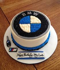 Diaper cakes are very popular for babies' birthdays… why not for the old fogies? Simple Birthday Cake Design For Boyfriend