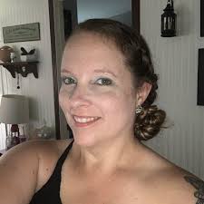 My beautiful people!!! This has been the wildest Christmas I've experienced  yet. 😅 To celebrate all things WILD.... I'm going to do a giveaway. 2  wooden wick candles can be YOURS FOR