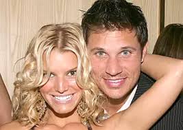 Katie Holmes slår tilbake mot en artikkel i Daily Mail som påstår at  datteren Suri Cruise er millionær