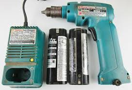 Black And Decker Power Washer Manual Vintage Makita 6071d Cordless Driver Drill W Charger Dc7100 2 Batteries 7 2 V Makita Power Drill Power Tools Tools