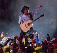 garth brooks will be the top selling concert tour in 2019