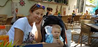 Born 9 august 1953) is a hungarian singer, composer and lyricist, and the cousin of singer gábor. Delhusa Gjon Letagadta Hogy Van Mar Egy Unokaja