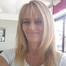 Smashing eyes with makeup by Kelly Lawhon/ Younique presenter