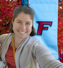 Katie Tomlin's Instagram, Twitter & Facebook