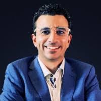 Daniel Gladstone's Instagram, Twitter & Facebook