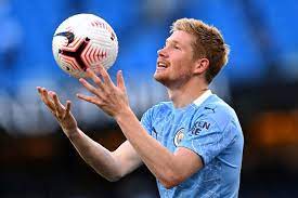 Kevin de bruyne has been named the surprise winner of the pfa player of the year award, with fans expecting ruben dias or harry kane to lift the award. Gaji Kevin De Bruyne Di Man City Per Menit Sampai Per Tahun