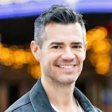 Chris Beresford's Instagram, Twitter & Facebook