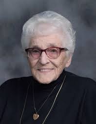 Helen Cornell's Instagram, Twitter & Facebook