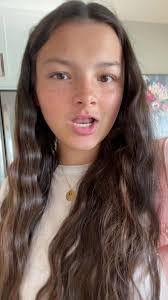 Victoria Loftis's Instagram, Twitter & Facebook