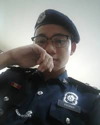 Ejen penarik kenderaan mestilah mempunyai kad autoriti ejen perolehan semula (eps) daripada kpdnkk. Terlalu Fanatik Remaja 19 Tahun Ditahan Kantoi Menyamar Jadi Anggota Polis