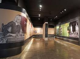 Sebagian orang yang memiliki penghasilan lebih pasti lebih memilih jalur udara karena waktu sampai nya lebih cepat dan fasilitasnya. Museum Nasional Sejarah Alam Indonesia Sejarah Koleksi Htm