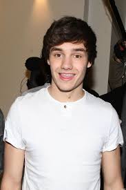 Liam payne was born on august 29, 1993 in wolverhampton, england, to geoff payne, a fitter, and karen payne, a they broke up in september 2012 and came together again within three months. 2012 February 14th One Direction During A Photocall At Virgin Champs In Paris Clothes Design Liam Payne One Direction Awards