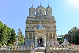 Soarele răsare la 07:55 și apune la 17:09. CÄƒlÄƒtorie De O Zi Spre Curtea De ArgeÈ™ È™i Cetatea Poenari Socatour