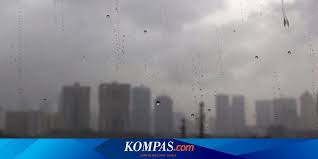 Iklim di indonesia), serta berbagai peristiwa cuaca seperti hujan, petir, angin (baca: Prakiraan Cuaca Hari Ini Di Jakarta Dan Banten Waspada Hujan Dan Petir