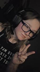 From Brittney Spears to Facebook streaming 👀 Mr personality 🤙 Brittney's  old squeeze hitting warzone 🎮 open community rebirth games 🎮 chill vibes  and lots of dubs 🚨