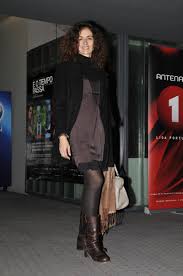 Votre aide est la bienvenue ! Fotos Sofia Aparicio Estrela De E O Tempo Passa