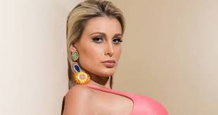 Foto andressa urach lu francoagновости. Andressa Urach Diz Que Esposas Devem Ser Submissas Aos Maridos