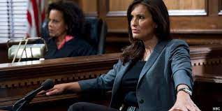 It was announced in march 2015 that season seventeen would be showrunner/executive producer warren leight's last season on the show; Law And Order Svu Season 15 Episode 11 Recap Amaro Shoots A Kid Farewell To Captain Cragen Huffpost