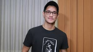 Jika aku bukan jalanmu ku berhenti mengharapkanmu jika aku memang tercipta untukmu ku kan memilikimu, jodoh pasti bertemu. Chord Gitar Dan Lirik Lagu Jodoh Pasti Bertemu Afgan Syahreza Selalu Menjadikanmu Isi Dalam Doaku Tribunnews Com Mobile