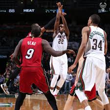 Yeah middleton, first two 3s he hit were off offensive rebounds, kickout 3s. Milwaukee Bucks Khris Middleton Game Winning Buzzer Beater Vs Miami 3 24 15 Facebook