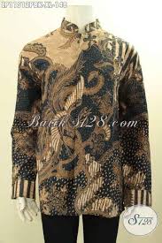 Seperti beberapa baju pria tanpa kerah yang pernah saya jelaskan sebelumnya. Kemeja Batik Elegan Terbaru Model Kerah Shanghai Busana Batik Pria Masa Kini Motif Klasik Nan Elegan Proses Printing Cabut Pas Buat Kondangan Lp11512pbk Xl Toko Batik Online 2021