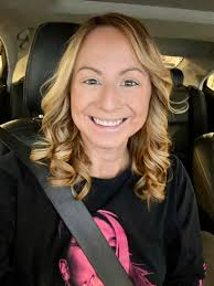 Just got my hair styled for an exciting night tonight! Any guesses where I  may be going live from at 6? 🙌