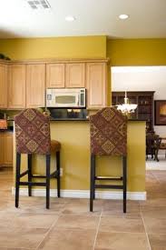 what paint colors work well with maple