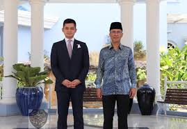 Lorong im 8/37kuantan 2.1 км. House Of Pahang On Twitter Hrh The Regent Of Pahang Consented An Audience With The Finance Minister Yb Tengku Datuk Seri Zafrul Tengku Abdul Aziz At Istana Abdulaziz Kuantan Today Daulat Tuanku