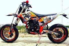 Kemampuan untuk merekayasa sebuah motor memang harus perlu diasah. Modifikasi Motor Trail Bebek Sport Matic Terbaru 2021 Otomotifo