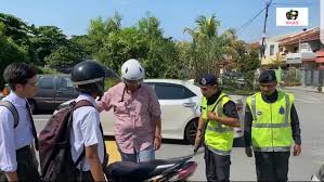 Program jom ke sekolah peringkat kebangsaan tahun 2019 adalah merupakan program kolaboratif antara kementerian pendidikan malaysia (kpm) dan polis diraja malaysia (pdrm) dalam usaha menangani. Dokumentasi Dan Gimik Pelancaran Jom Ke Sekolah Peringkat Wpkl 2020 Guru Kaunseling Nurhaiza Che Mat