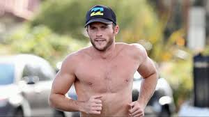 However, i think its chris evans and liam hemsworth's love child. Scott Eastwood Opens Up About Former Girlfriend S Death Abc News