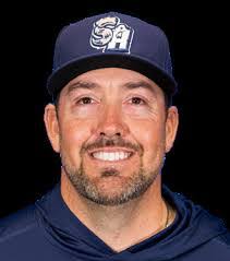 Ollie Conn's Instagram, Twitter & Facebook